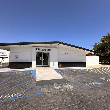 G T Hotels Inn & Suites Extended Stay Victorville Exteriör bild