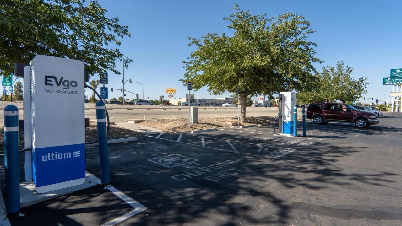 G T Hotels Inn & Suites Extended Stay Victorville Exteriör bild