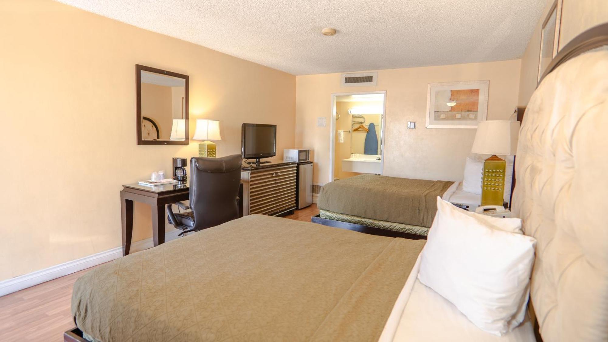 G T Hotels Inn & Suites Extended Stay Victorville Exteriör bild